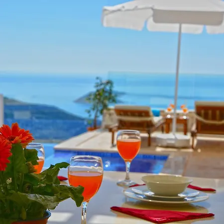 Yuce 2 * Kalkan