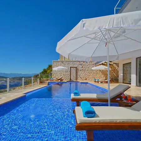Yuce 2 Villa